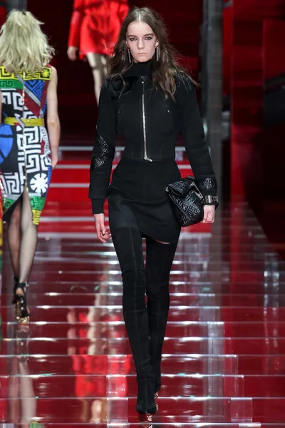 Look 23